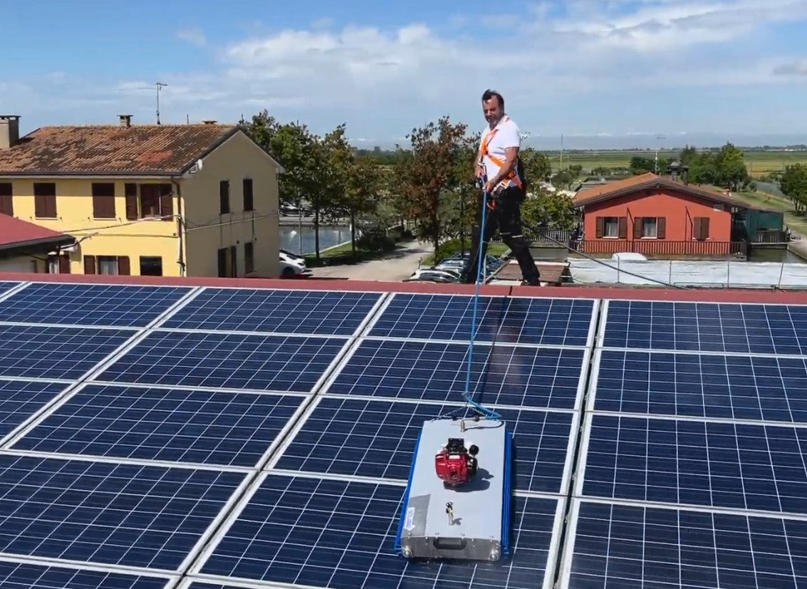 FK1 - Roof and Ground Solar System